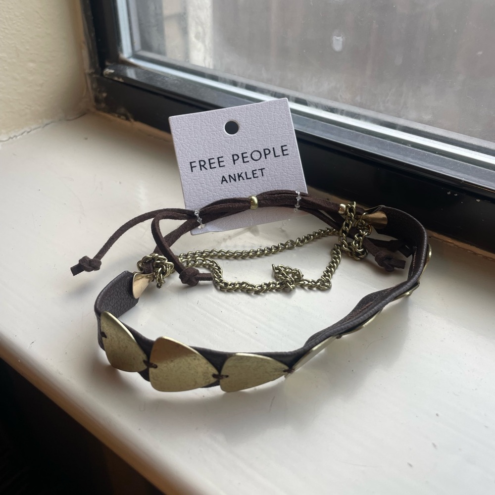 NWT Free People Brown Leather Gold Tone Metal Charms Chain Adjustable Anklet